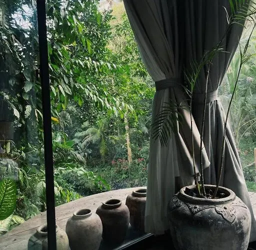 Ferienhaus Zen River House, Secluded Tranquil Retreat In Nature Ubud